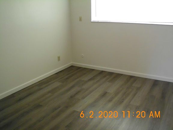 4th image of 3655 E Lowe Ave #104