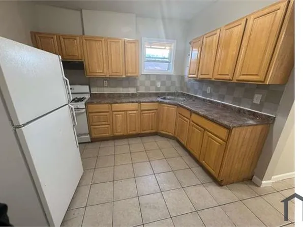 133 Pennsylvania Ave APT 3, Newark, NJ 07114