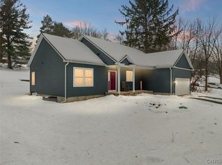 2788 Lyons Rd, Camillus, NY 13031