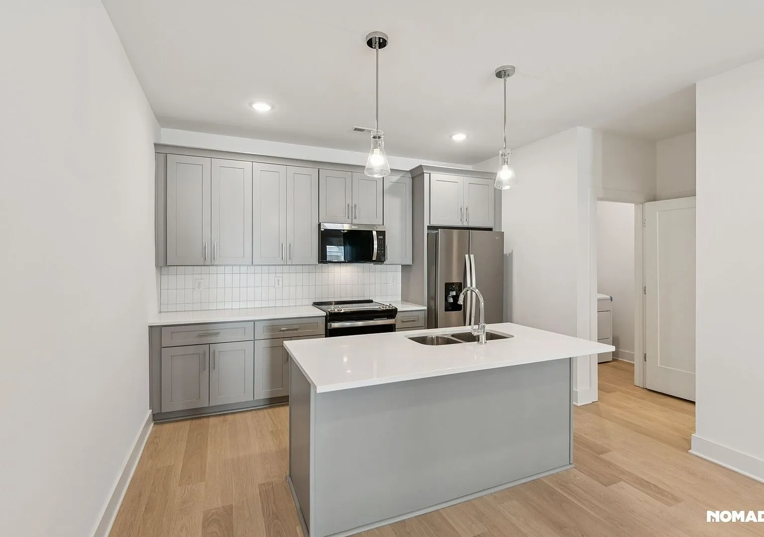 550 Markham St — Photo 1