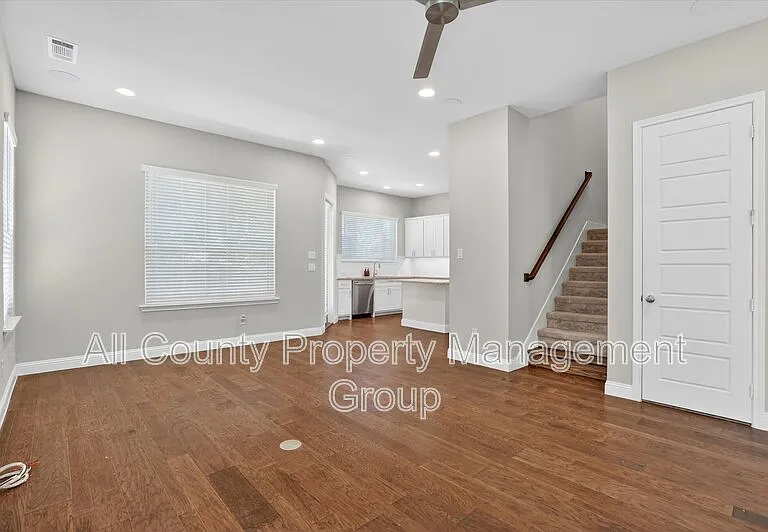 6330 Oakbend Cir — Photo 4