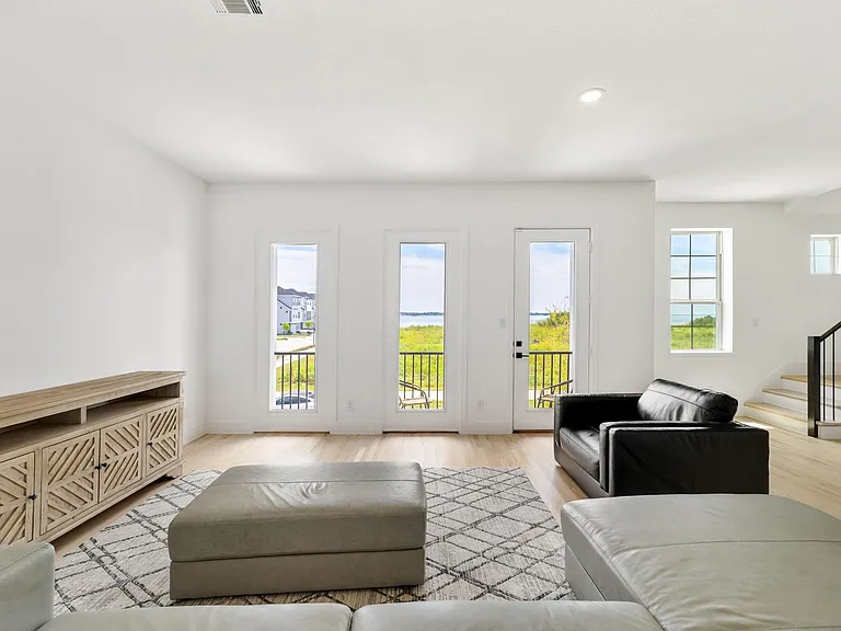 9303 Easy St — Photo 10