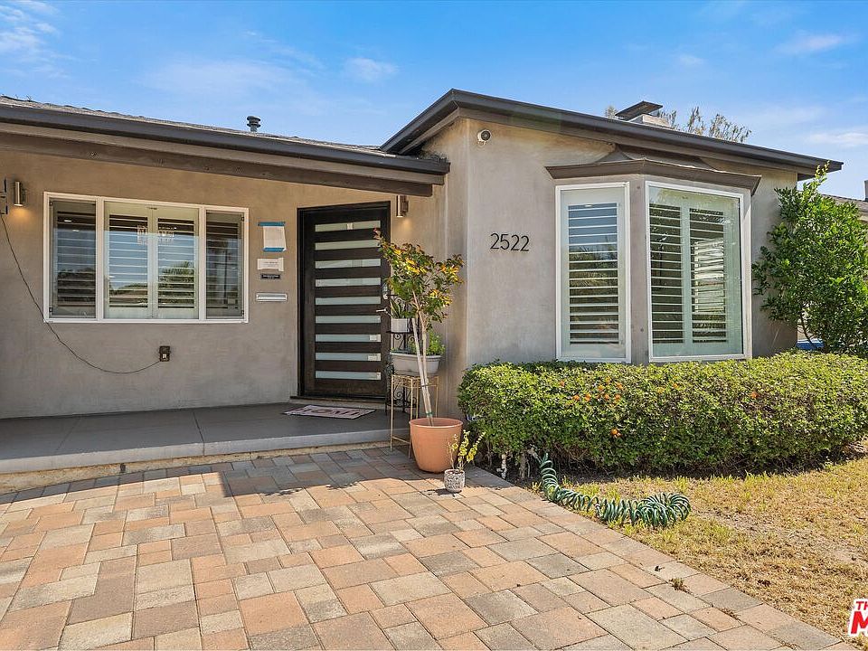 1st image of 2522 S Bundy Dr