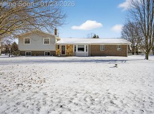 11452 Whitaker Rd, Fenton, MI 48430