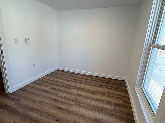 5th image of 400 Erie St #1