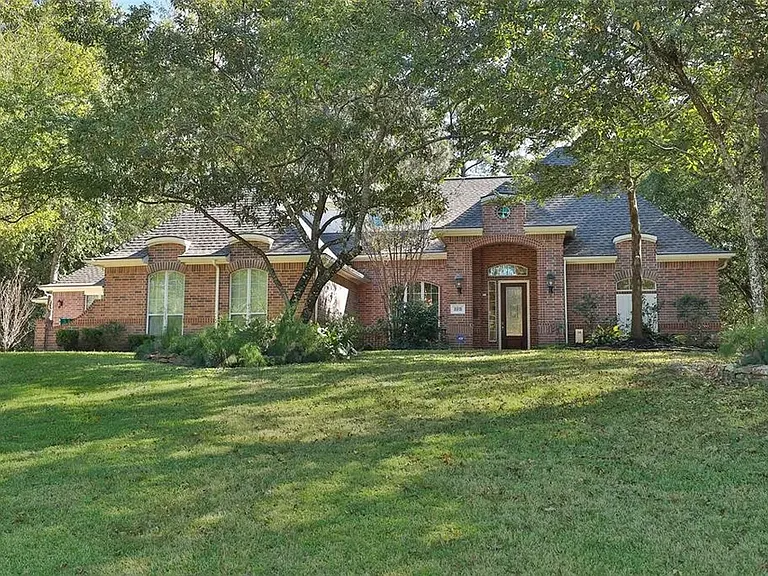 8918 Summerdale Ln — Photo 2