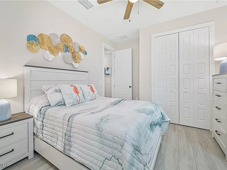 1137 SW 29th Ter — Photo 26