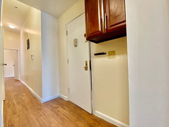 3rd image of 29 W 118th St APT 1A