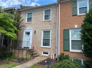 7038 Leestone St, Springfield, VA 22151