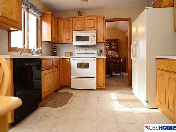 5th image of 15617 Nottingham Dr