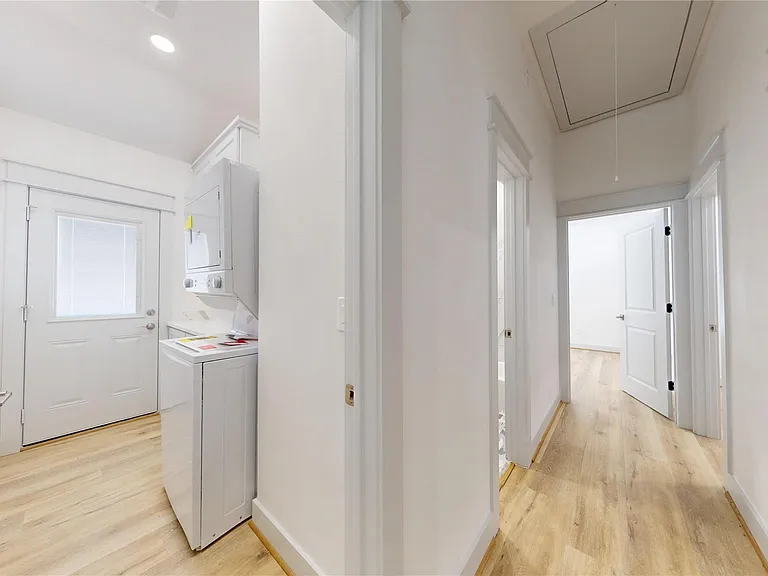 4305 Rogers St — Photo 19