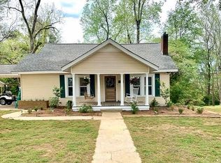 228 Lovers Ln, Hamilton, AL 35570