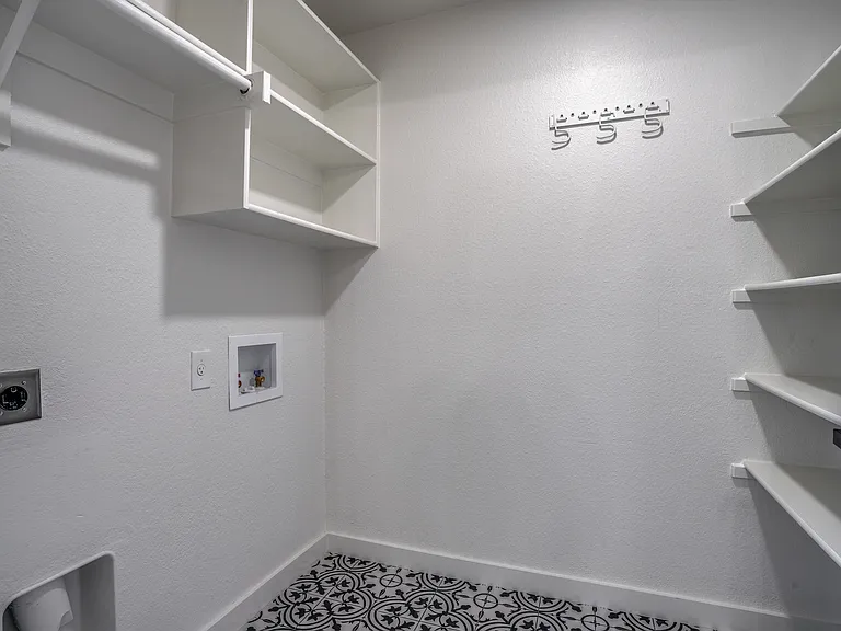 2820 Enchanted Eve Dr — Photo 13