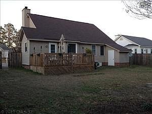 2nd image of 121 Courtney Oak Dr