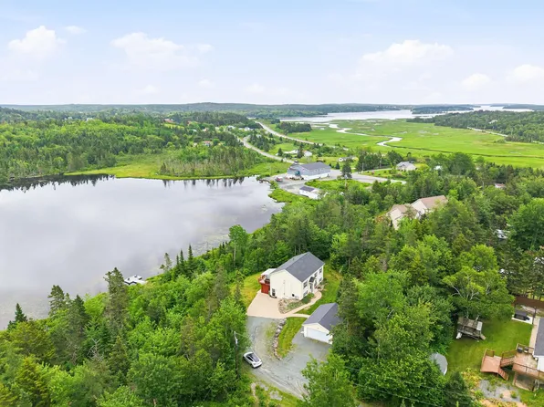 39 Roma Dr, Halifax, NS B0J 1N0