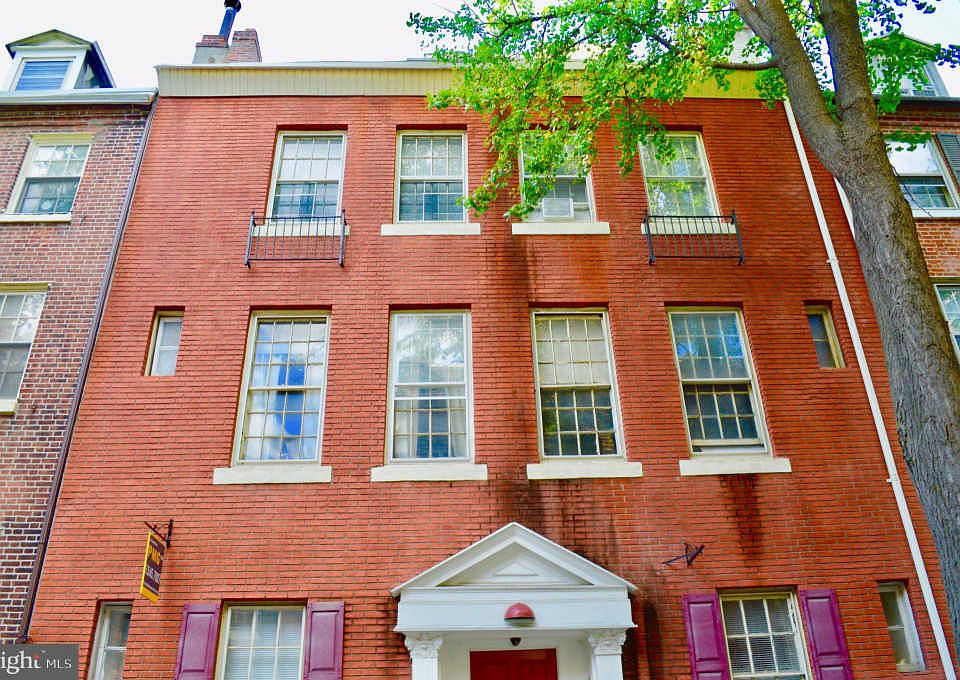 1st image of 330 S Juniper St #3B