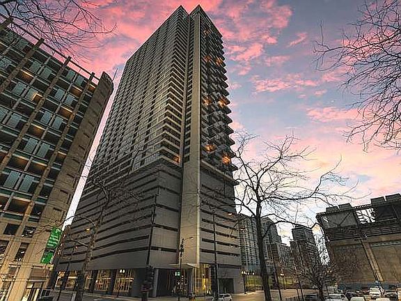 3rd image of 235 W Van Buren St Unit 3708