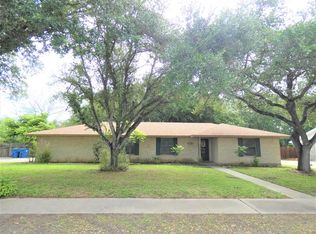 1800 N Fowler St, Beeville, TX 78102