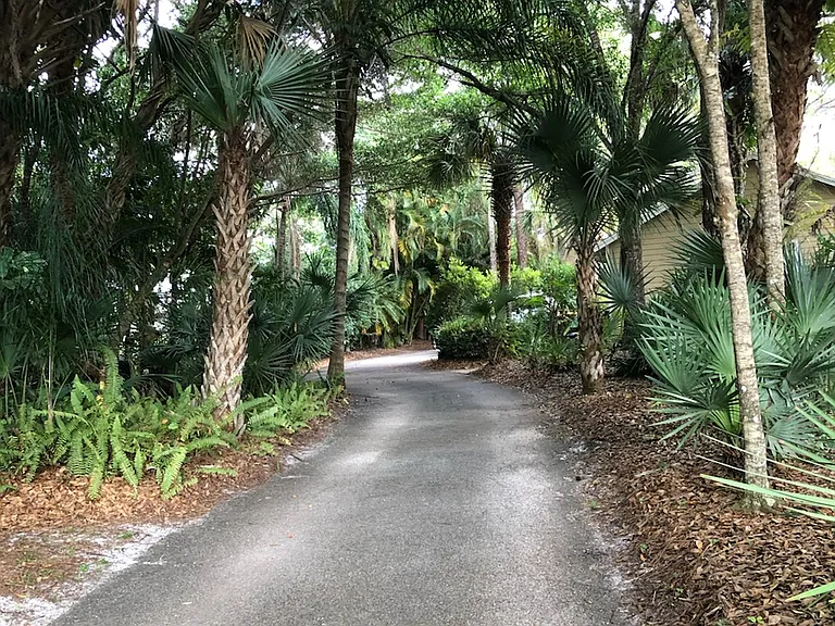 SW Saint Andrews Dr — Photo 10