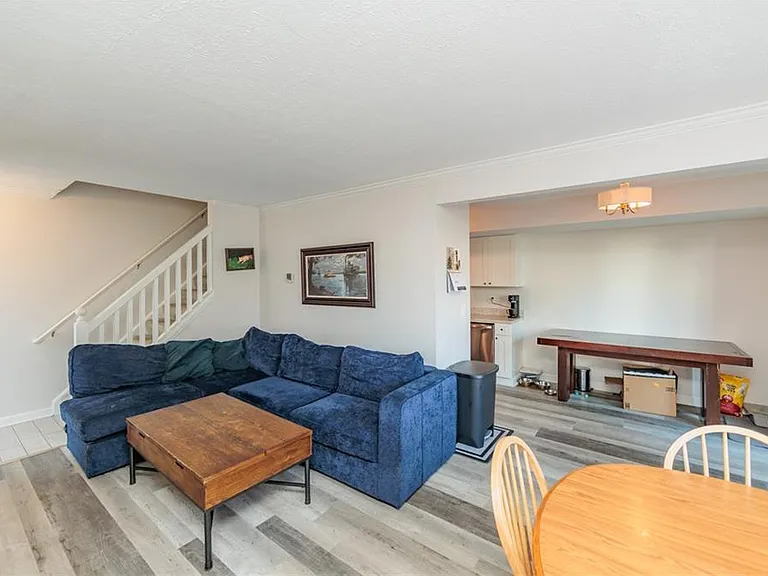 1342 Patti Park — Photo 8
