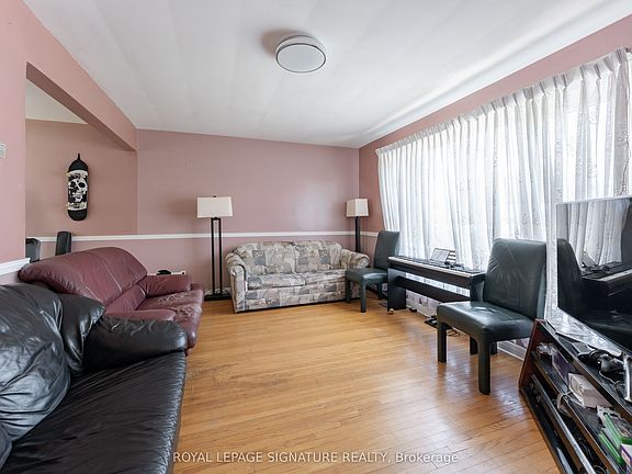 4th image of 14 Lawndale Rd