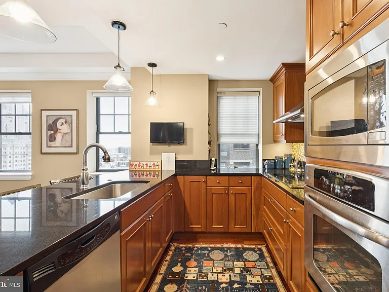 1701 Locust St #15-1704 — Photo 9