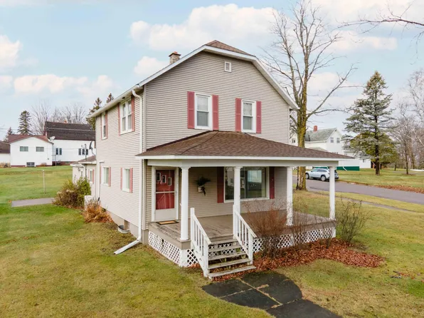 212 Briar Hill St, Crystal Falls, MI 49920