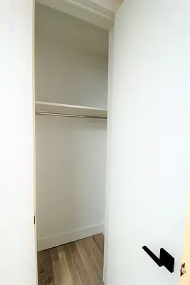 Rented by Bruma Realty LLC | media 6