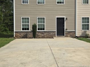 124 Crown Point Dr #7, Cornelia, GA 30531