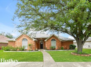 1809 Pecan View Dr, Garland, TX 75040