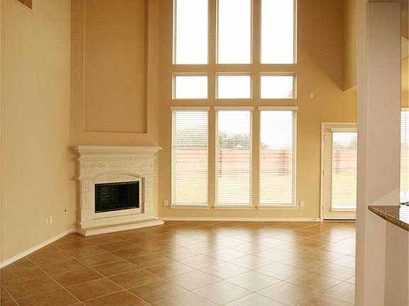 Large Windows with lots of natural light and brightness in the home
