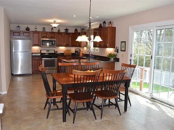 3rd image of 9842 Grantview Forest Dr