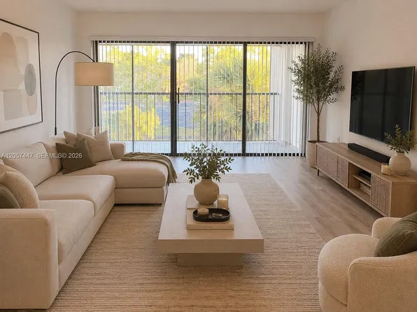 240 Lakeview Dr APT 303, Fort Lauderdale, FL 33326