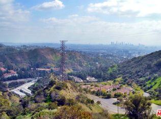 6904 Roundup Trl, Los Angeles, CA 90068
