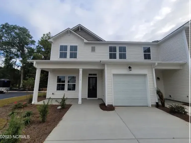 9008 Laurel Bay Ln — Photo 1