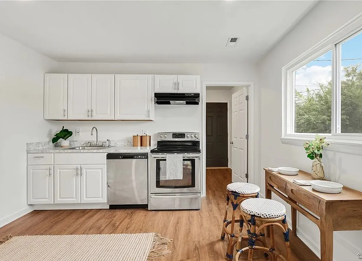 3 bed, 862 sqft, $1,890 — Photo 4