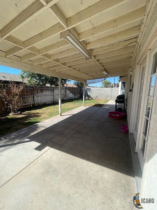 2nd image of 257 Ocotillo Dr