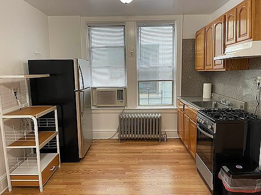 1st image of 31-32 34th St #2R