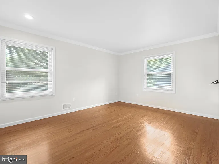 14204 Woodcrest Dr — Photo 31