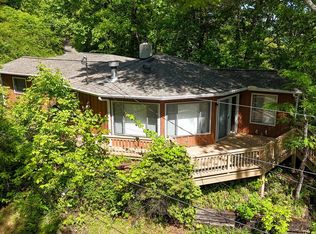 7 Del Prado Ln, Franklin, NC 28734