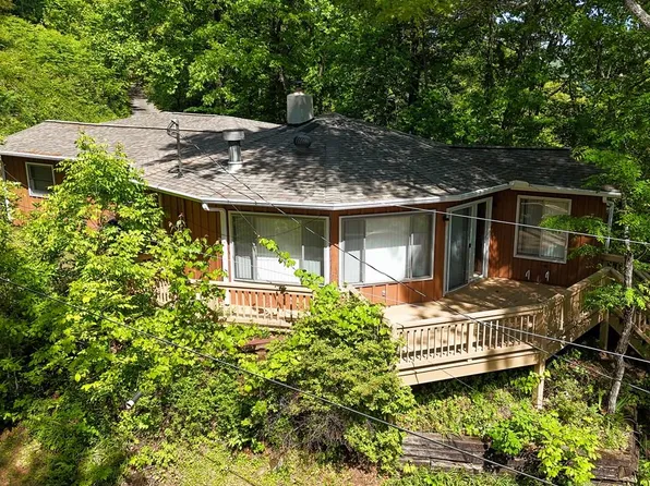 7 Del Prado Ln, Franklin, NC 28734