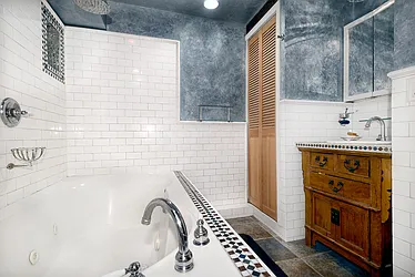 Rented by Yael Dunsky Real Estate