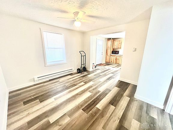5th image of 127 Gwynne St