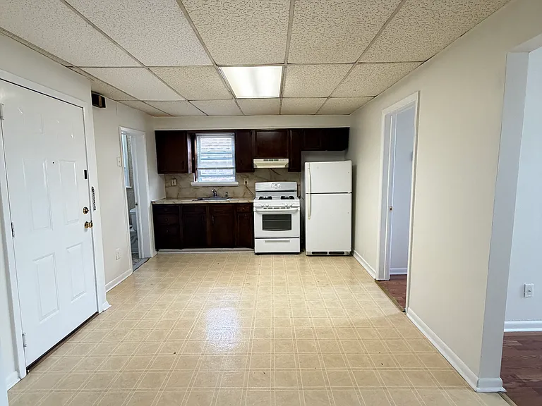 52 Spring St #5 — Photo 8
