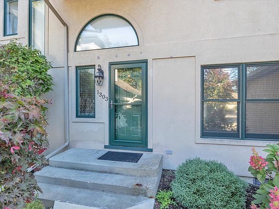 1303 Bridge Water Way Unit C-4