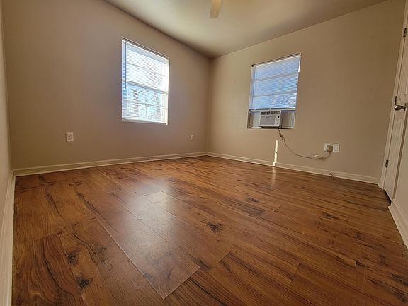 3rd image of 217 Marion St #217