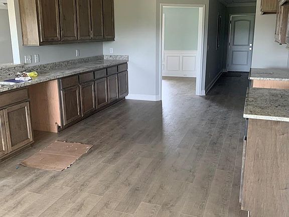 5th image of 1030 Rockdale Blvd