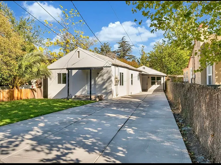 1519 Tessa Ave - Sacramento 95815 — Photo 3
