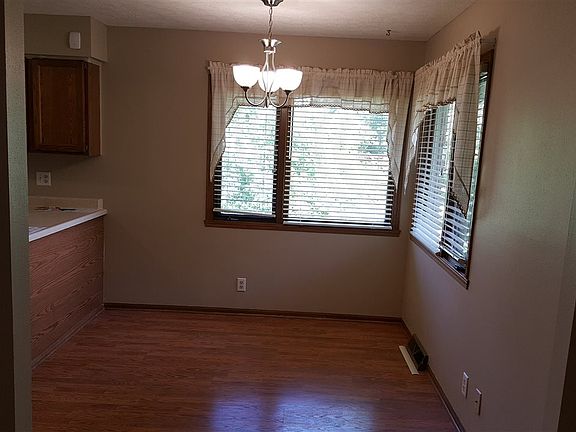 5th image of 6819 Cody Ln