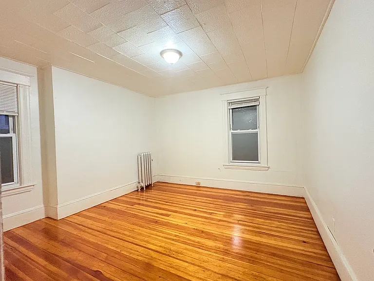 14 Coomes St #3 — Photo 6
